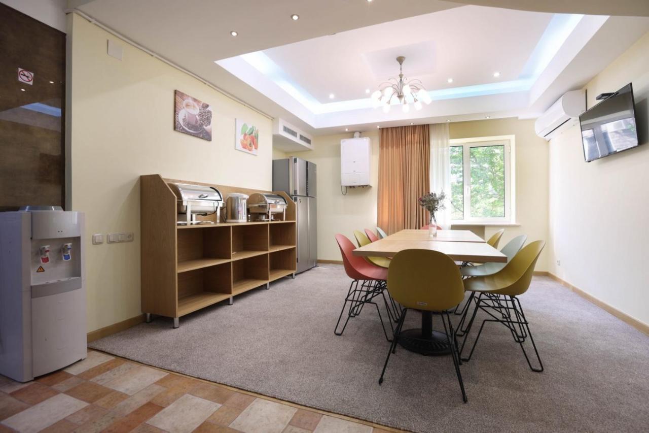 Stay Inn Apart-Hotel On Sayat-Nova Avenue Jerevan Buitenkant foto